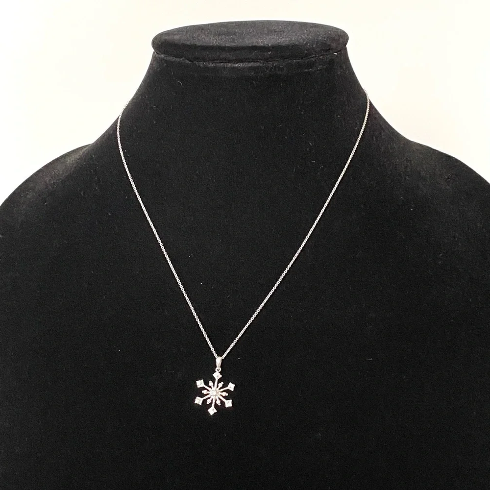 925 SAI Necklace Snowflake CZs Pendant Chain 18” 3.27g
